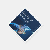 Hochzeit der Seequalle unter blauem Navy Serviette (Ecke)