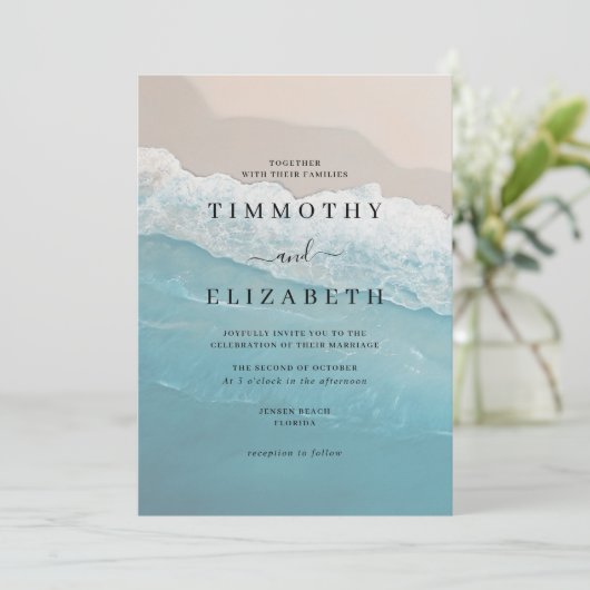 Hochzeit des Blue Ocean Sand Beach Einladung (Stehend Vorderseite)