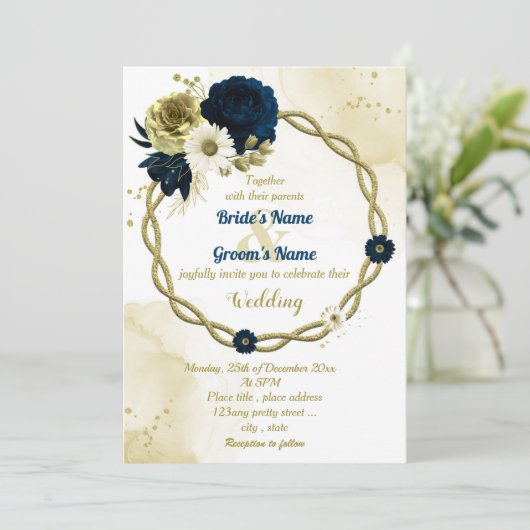 Hochzeit des Blumenkranzes auf dem blauem Elfenbei Einladung (Stehend Vorderseite)