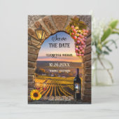 Hochzeit des italienischen Wine Themed Fotos Save The Date (Stehend Vorderseite)