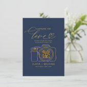 Hochzeit erfassen das Liebe Navy Blue QR Code Foto Begleitkarte (Stehend Vorderseite)