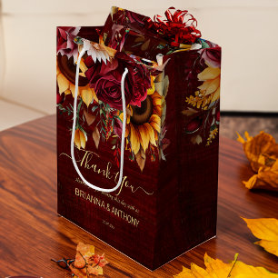 Hochzeit im Herbst Bordeaux Rose Sonnenblumen zu G Mittlere Geschenktüte