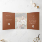 Hochzeit im Herbst im Herbst Foto UAWG QR-Code Dreifach Gefaltete Einladung (Innenseite)