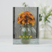 Hochzeit im Herbst UAWG: Mason Jar Blume & Barnwoo RSVP Karte (Stehend Vorderseite)