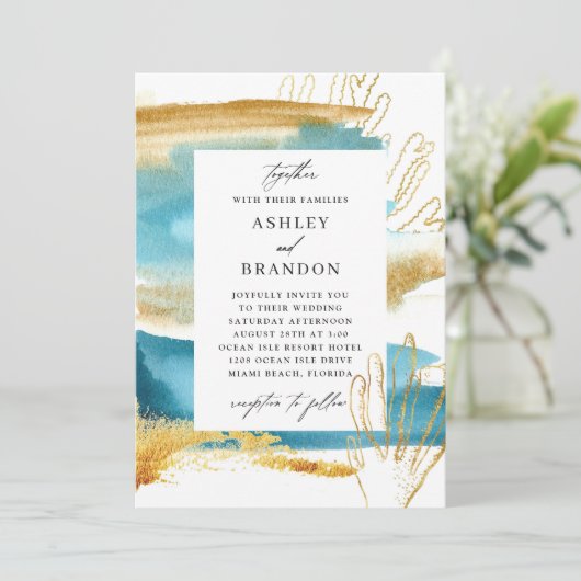 Hochzeit im Wasser und Sandfarben Einladung (Stehend Vorderseite)