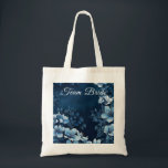 Hochzeit in Blau und Weiß Tragetasche<br><div class="desc">Eine Touch zeitloser Romantik mit dieser eleganten,  blühenden Totentasche für Mitternacht. Ideal für überlieferte Geschenke.</div>