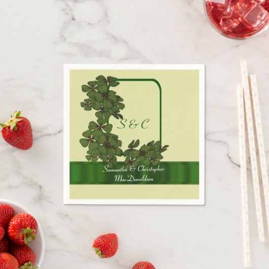 Hochzeit in irischem Grün, Sahne und Kleeblatt Serviette (Beispiel)