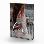 Hochzeit in Liebe Fotoblock<br><div class="desc">Zeigen Sie Ihre Lieblingsfotos mit diesem modernen Foto-Block,  mit dem Wort Liebe in einem wunderschönen Textüberlagerungsformat. Sie können die Farbe und Größe des Textes ganz einfach ändern,  um es Ihrem Bild anzupassen.</div>