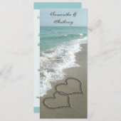 Hochzeit in Urlaubsort am Strand, 2 Herzen Einladung (Vorne/Hinten)