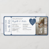 Hochzeit in Urlaubsort Boarding Pass Flugzeug Tick Einladung (Vorderseite)