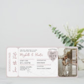 Hochzeit in Urlaubsort Boarding Pass Flugzeug Tick Einladung (Stehend Vorderseite)