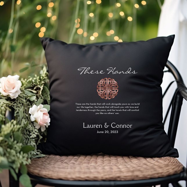 Hochzeit keltischer Knot Irish Handfasts Vows Kissen (Handfasting vows wedding keepsake pillow)