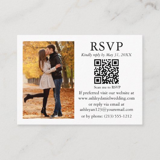 Hochzeit Minimalistisches Foto Schwarz-weiß QR UAW Begleitkarte (Vorderseite)