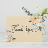 Hochzeit mit blauer Gelbfärbung und weißer Blüte Dankeskarte (Stehend Vorderseite)
