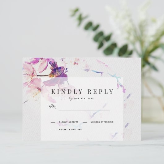 Hochzeit mit grauer und Lila Wasserfarbe RSVP Karte (Stehend Vorderseite)