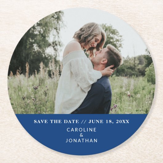 Hochzeit Sichern Sie das Date Foto Einfach Minimal Runder Pappuntersetzer (Vorderseite)