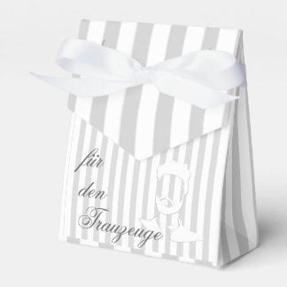 Hochzeit Trauzeuge Mann Bart Namen personalisieren Geschenkschachtel