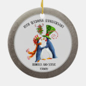 Hochzeit Verheirateten Paarjubiläum Pinguin Silver Keramik Ornament (Hinten)