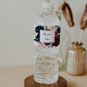 Hochzeit von Burgundy Pink Navy und Blumenkalligra Wasserflaschenetikett