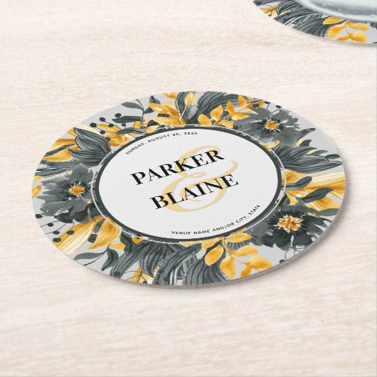Hochzeit von Gelb- und Graublütenblumen in Monogra Runder Pappuntersetzer (Angewinkelt)