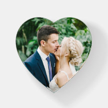 Hochzeit von Kiss Bride und Groom-Foto