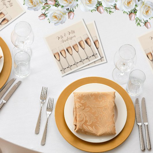Hochzeit von Napkins-Reihe von rosa Champagnerbril Serviette