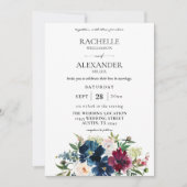 Hochzeit von Navy Blue, Burgund & White Floral Einladung (Vorderseite)