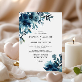 Hochzeit von Navy Blue Flowers Einladung