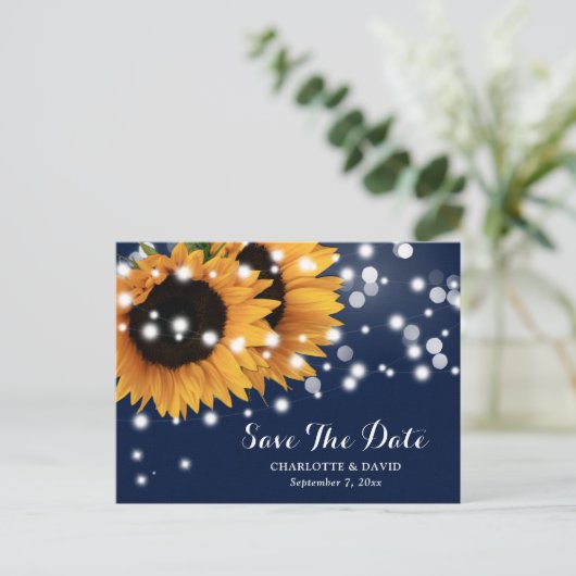 Hochzeit von Navy Blue Sunflower String Lights Ankündigungspostkarte (Stehend Vorderseite)