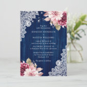 Hochzeit von Navy Blue und Blush Floral Einladung (Stehend Vorderseite)