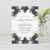 Hochzeit von Navy und White Floral Einladung (Stehend Vorderseite)