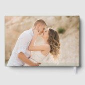 Hochzeit von Olive Green und Gold Calligraphy Gästebuch (Rückseite)