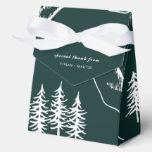 Hochzeit von Pinienbäumen im Freien