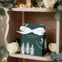 Hochzeit von Pinienbäumen im Freien