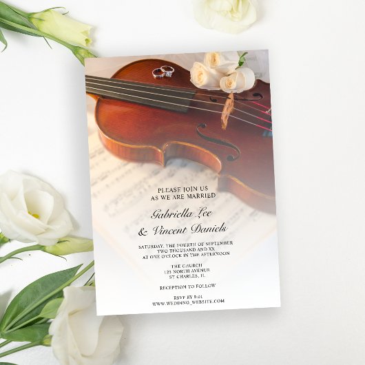 Hochzeit von Violine und Weißen Rosen Einladung