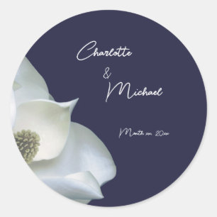 Hochzeit zwischen Marine und White Magnolia Runder Aufkleber