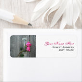 Hochzeitadresse - Hot-Pink-Rose und Stalltür (Insitu)