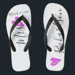 Hochzeitbrücke Flip Flops Personalisierter Datumsn Badesandalen<br><div class="desc">Dieses Design wurde durch digitale Kunst erstellt und kann personalisiert werden, indem Sie auf den Knopf Anpassen klicken und die Farbe ändern, einen Namen, Initialen oder Ihre Lieblingssprache hinzufügen. Kontaktieren Sie mich unter colorflowcreations@gmail.com , wenn Sie dieses Design für ein anderes Produkt haben möchten. Kaufen Sie meine originale abstrakte Acrylmalerei...</div>