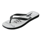 Hochzeitbrücke Flip Flops Personalisierter Datumsn Badesandalen (Schrägansicht)