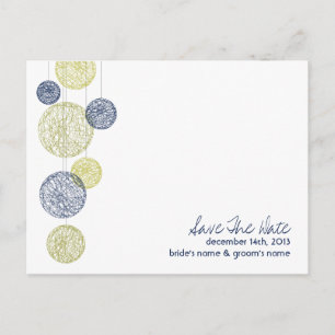 Hochzeiten von Navy & Yellow Twine Globes retten d Ankündigungspostkarte