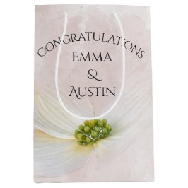 Hochzeitkosmos-Blume auf Rosa Mittlere Geschenktüte