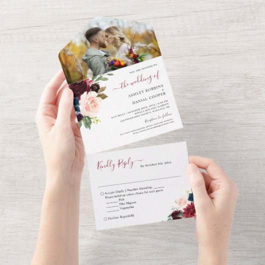 Hochzeitliches Foto Burgundy Blush Botanische Blüt All In One Einladung (Abreißen)