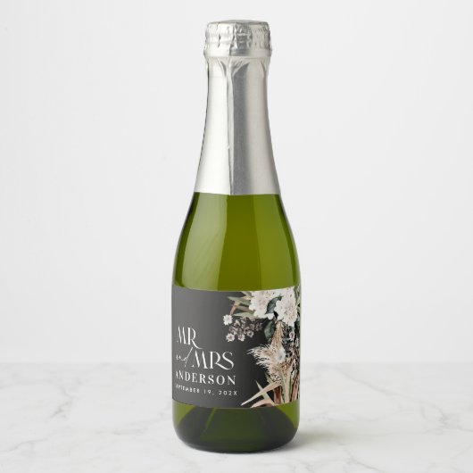 Hochzeitpampas eucalyptus Modernes schwarzes Gastg Schaumweinetikett (Vorderseite)