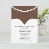 Hochzeits-Kleiderperlen-Halsketten-Brown-Haut Einladung (Stehend Vorderseite)