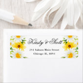 Hochzeitsadresse für Milchprodukte und Gelbe Blume (Insitu)