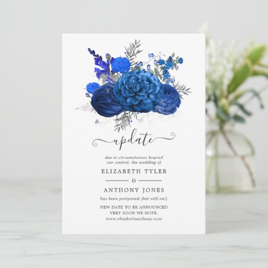 Hochzeitsaktualisierung für Royal Blue und Silver Einladung (Stehend Vorderseite)