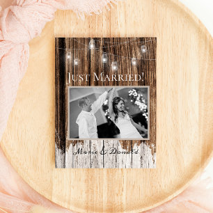 Hochzeitsankündigung mit rustikalem Holz und Later