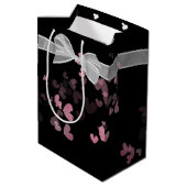 Hochzeitsbow auf schwarz mit Herz Mittlere Geschenktüte (Rückseite Schrägansicht)