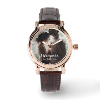 Hochzeitsdatum mit Zitat und Bild des Paares Armbanduhr