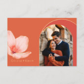 Hochzeitsdetails hellorange Blume gewölbte Foto Begleitkarte (Rückseite)